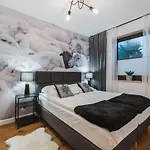Czarna Owca Appartement *